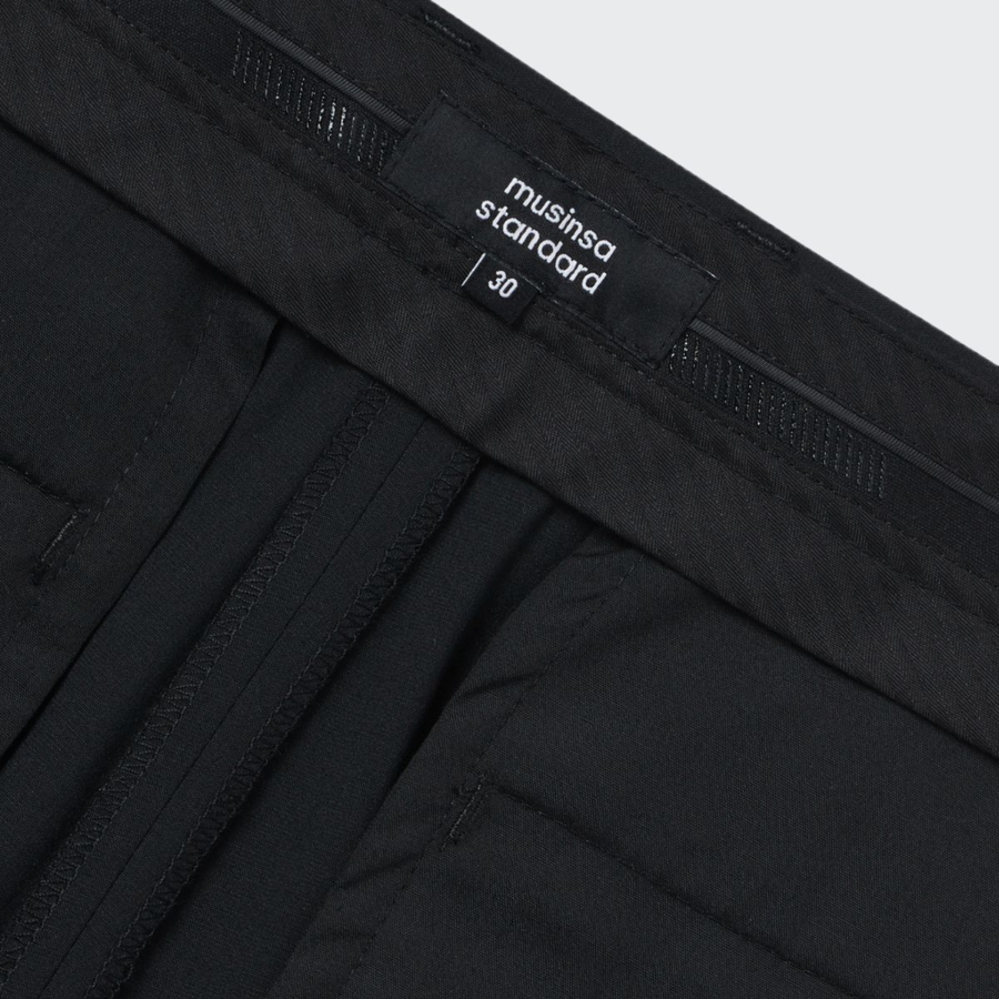 [Cooltandard] Relaxed Tapered Hidden Banding Crop Slacks [Black]