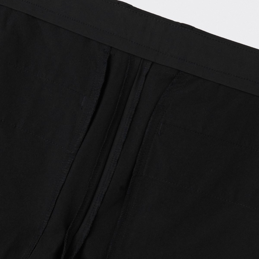 Sportive Slim Fit Slacks [Black]