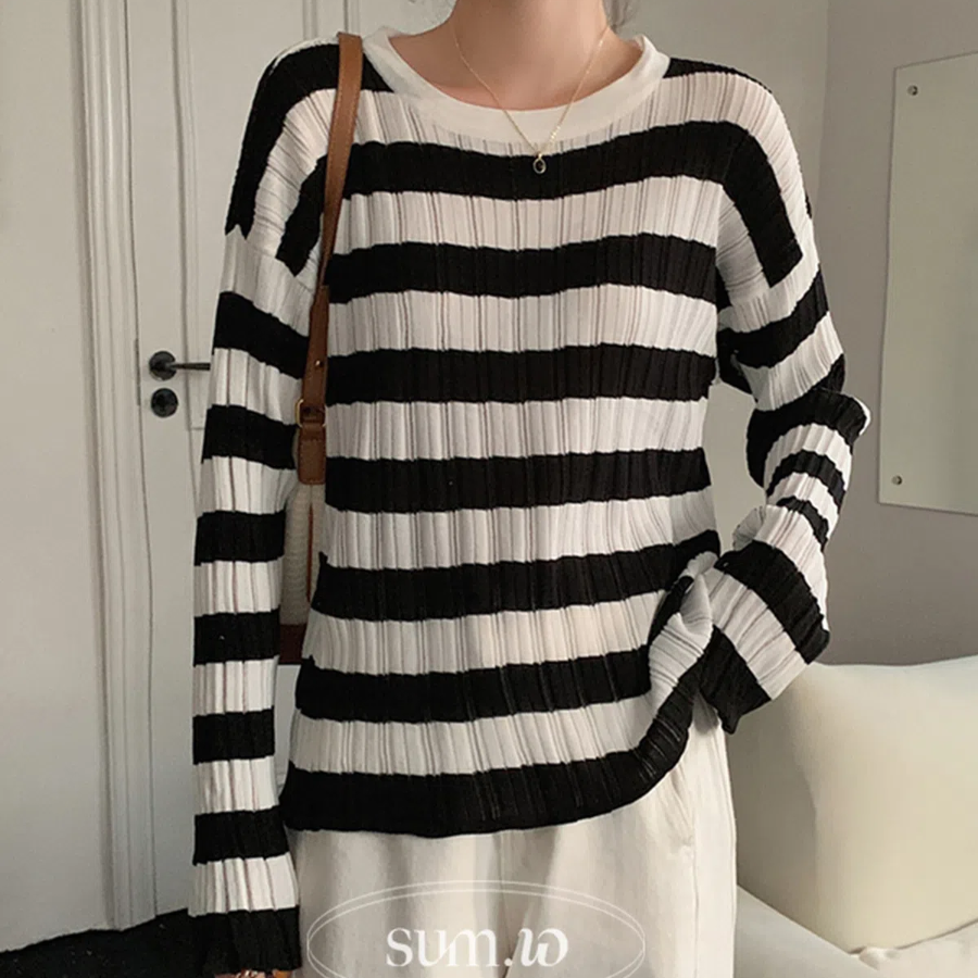VERTICAL STRIPE – Long Sleeve Ribbed Knit Top