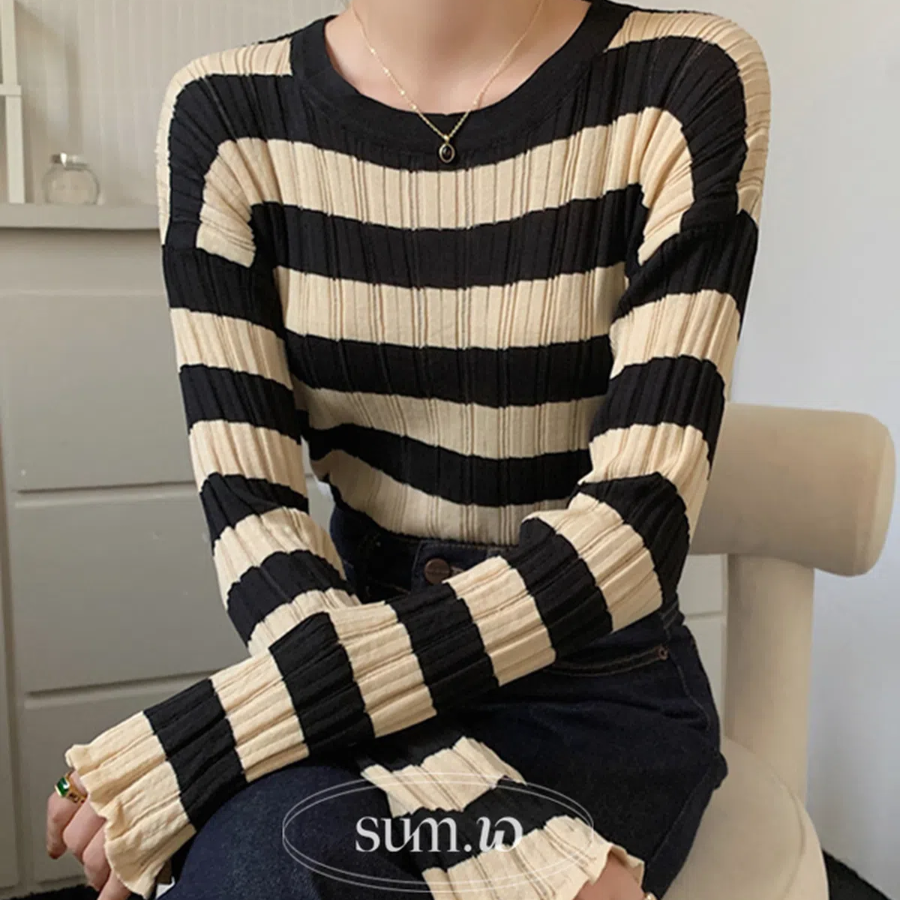VERTICAL STRIPE – Long Sleeve Ribbed Knit Top