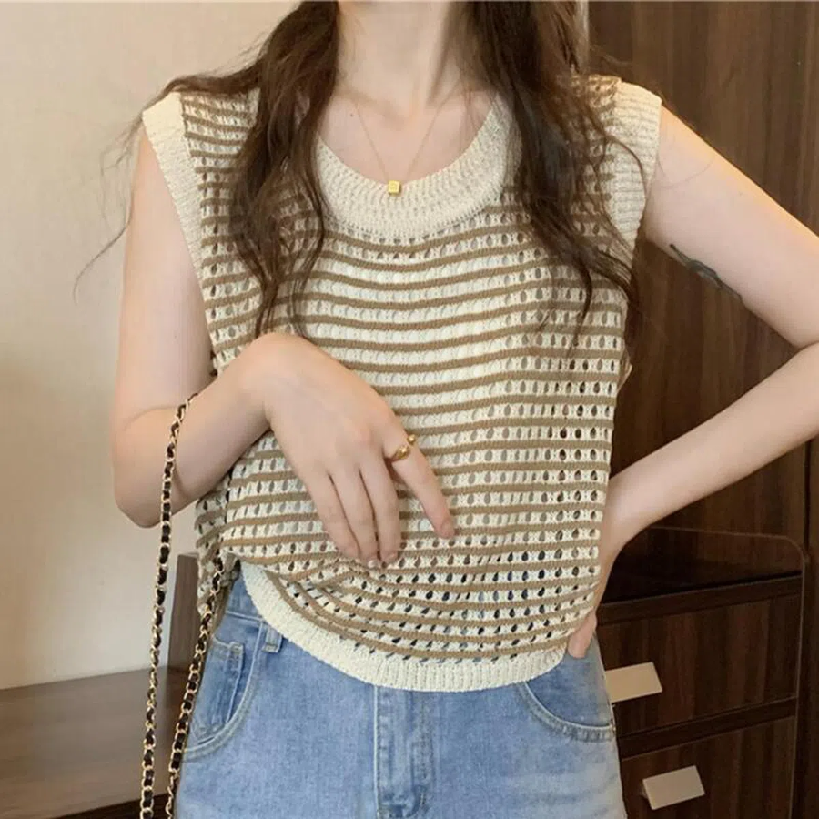 PERIEM NIC – Loose Fit Round Neck Punching Knit Vest