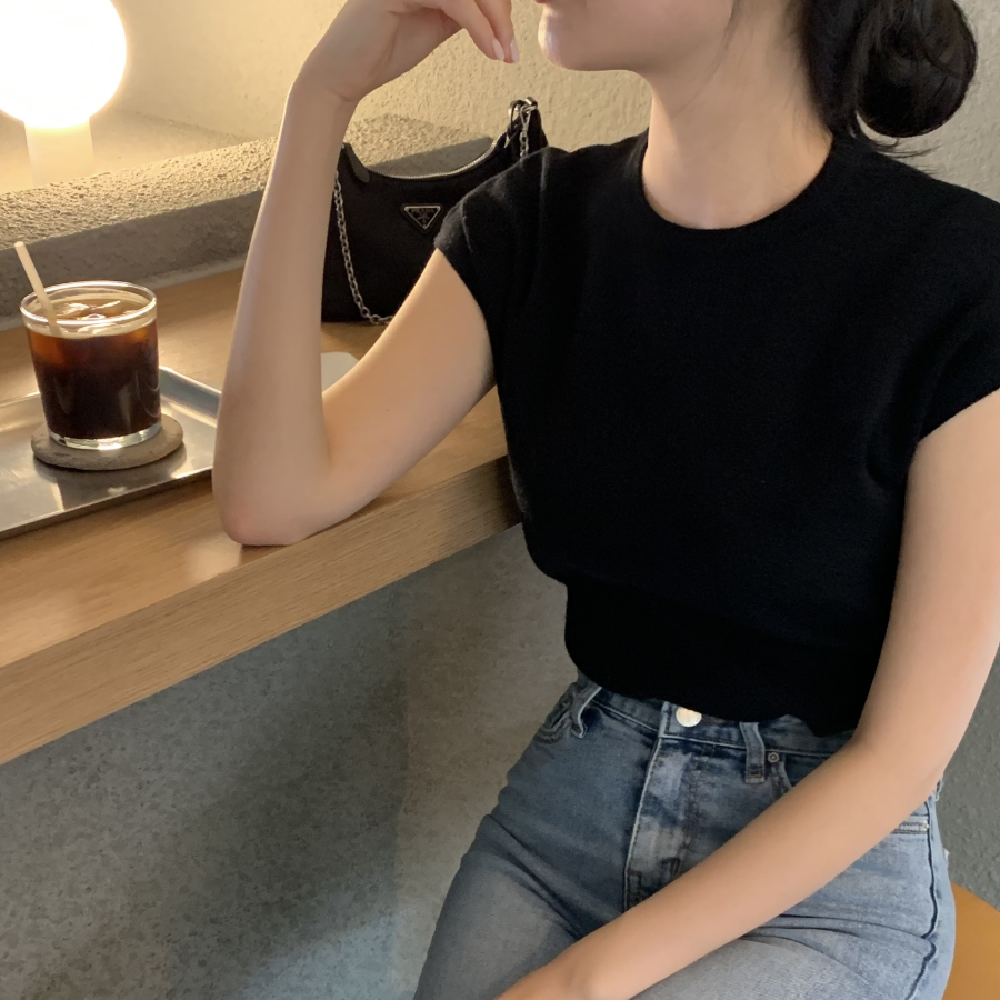 HIVEN – Round Neck Cap Sleeve Knit