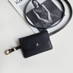 Мини-белтбэг из натуральной кожи — компактный формат и элегантный стиль