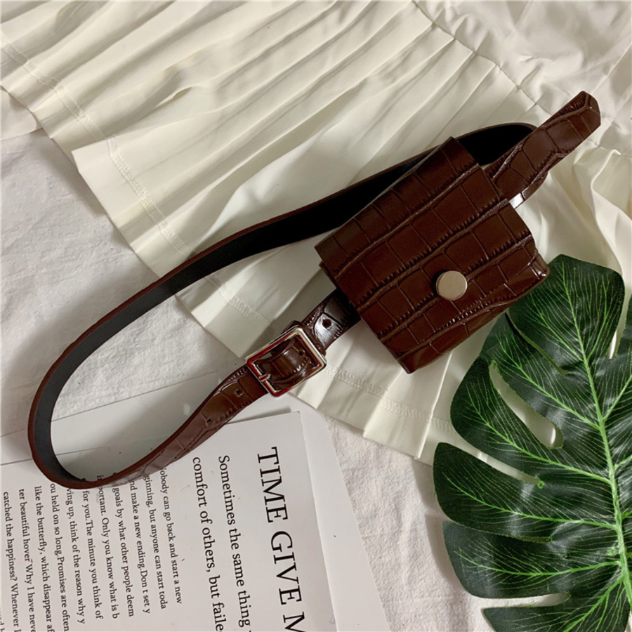 Кожаный ремень с мини-сумкой Save — практичный акцент в минималистичном стиле