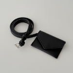 Slim Letter Pocket — кожаная поясная сумка с минималистичным акцентом