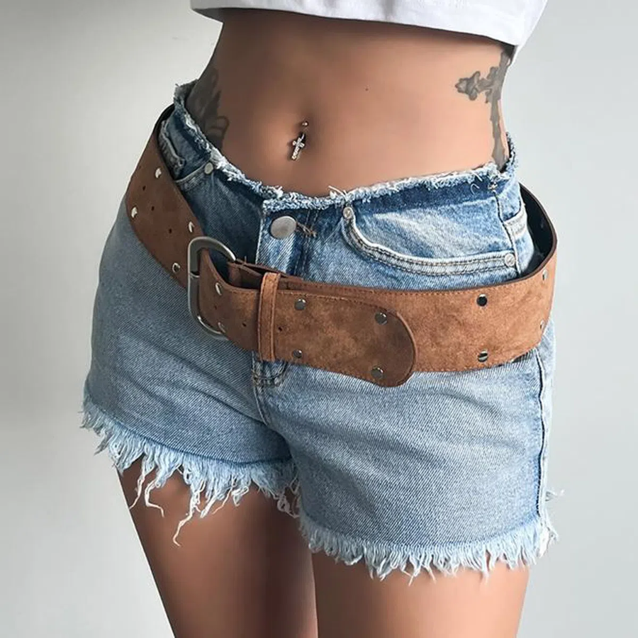 Wide Studded Belt — широкий ремень с заклёпками в стиле гранж и рок