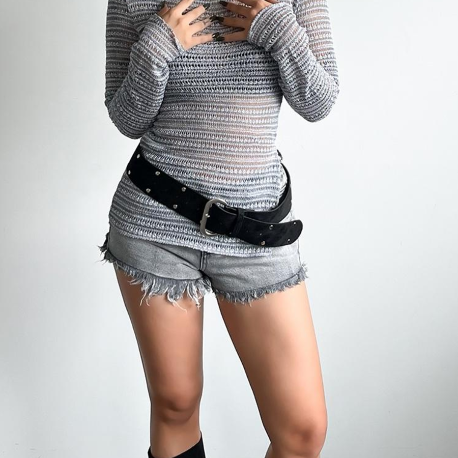 Wide Studded Belt — широкий ремень с заклёпками в стиле гранж и рок