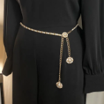 Camellia Pearl Chain Belt — пояс-цепочка с цветком камелии, жемчугом и золотым блеском