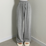 Широкие спортивные брюки из лёгкой ткани с высокой посадкой и плиссировкой