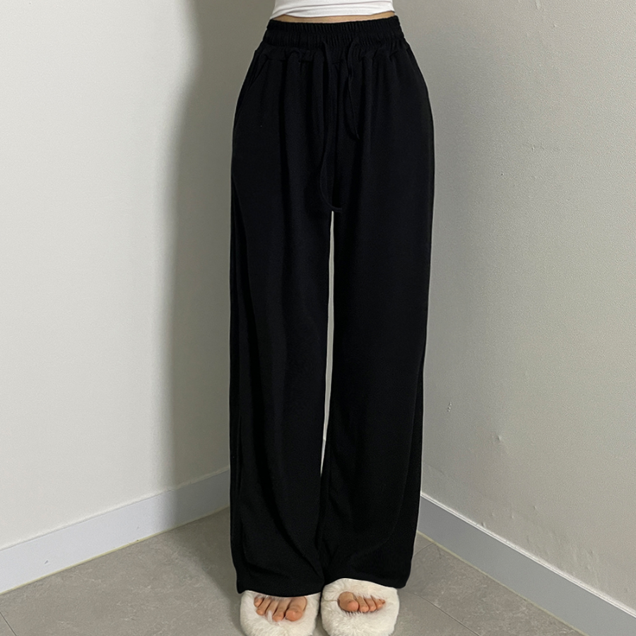 Широкие спортивные брюки из лёгкой ткани с высокой посадкой и плиссировкой