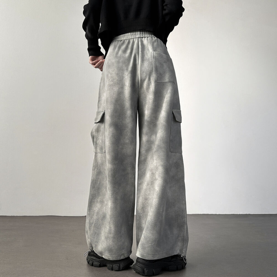 Брюки-чиносы с принтом и стиркой, карманами-карго, с защипами и шнурком на талии, свободного кроя