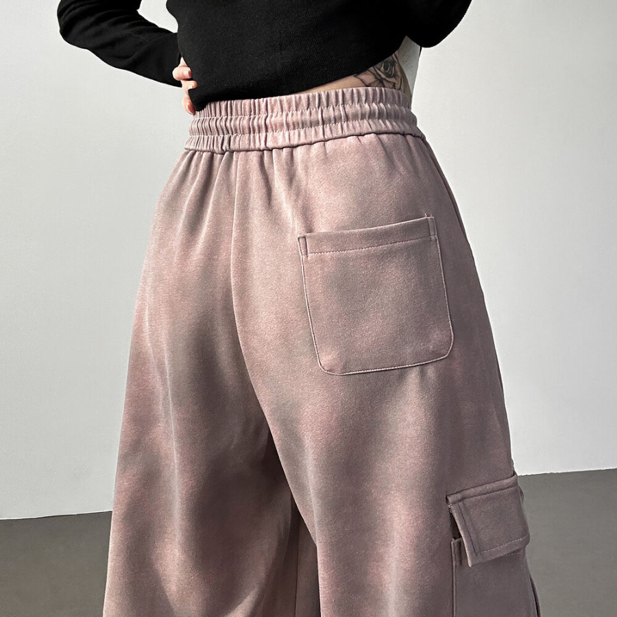 Брюки-чиносы с принтом и стиркой, карманами-карго, с защипами и шнурком на талии, свободного кроя