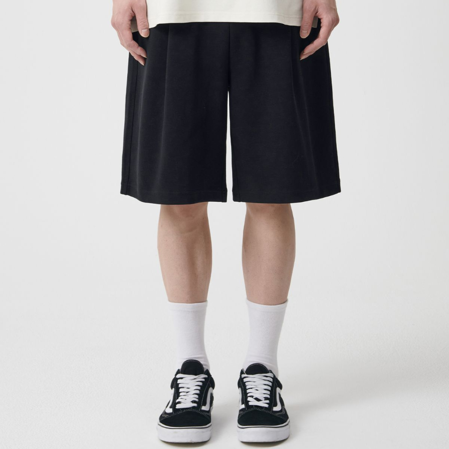 Double Knit One-Tuck Wide Sweat Shorts [Black]