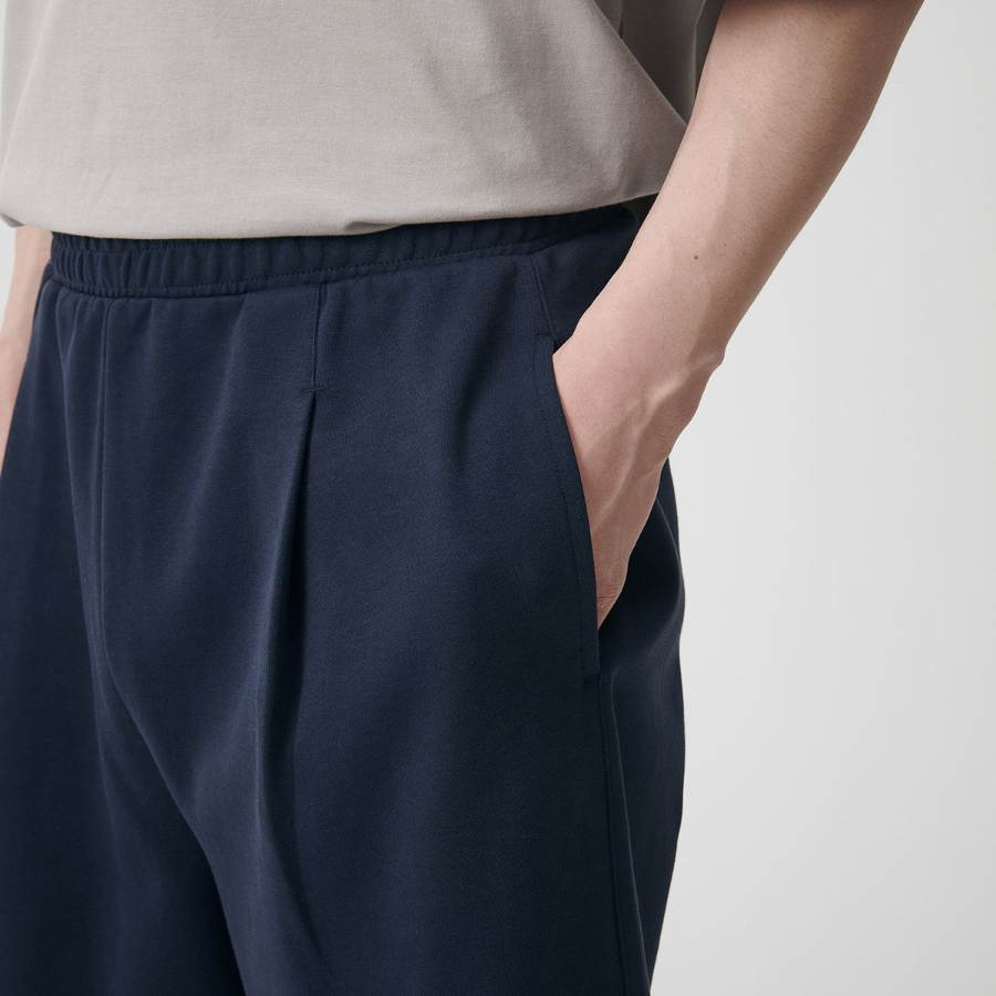 Double Knit One-Tuck Wide Sweat Shorts [Navy]