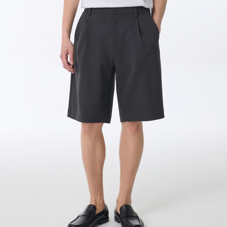 Crepe One-Tuck Wide Banding Shorts [Dark Gray]