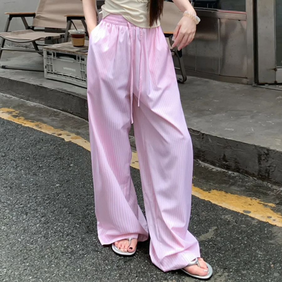 Простые повседневные широкие брюки в полоску с эластичным поясом