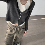 Широкие спортивные брюки с косыми полосками, эффектом стирки и шнурком на талии