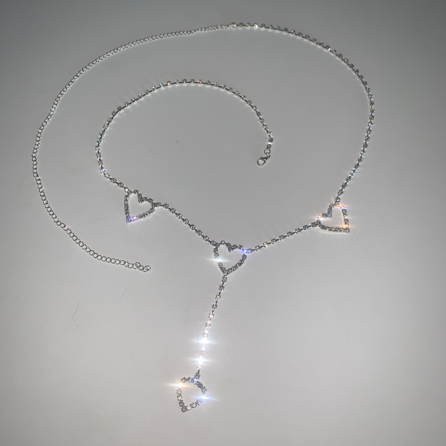 Cubic Gem Heart Chain Belt — изящный цепочный пояс с сердечками и сияющими камнями