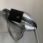 AirPods Case Eyelet Chain Layered Belt — функциональный и стильный ремень с айлетами и цепочкой