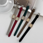 Classic Square Suede Watch — классические часы с квадратным циферблатом и замшевым ремешком