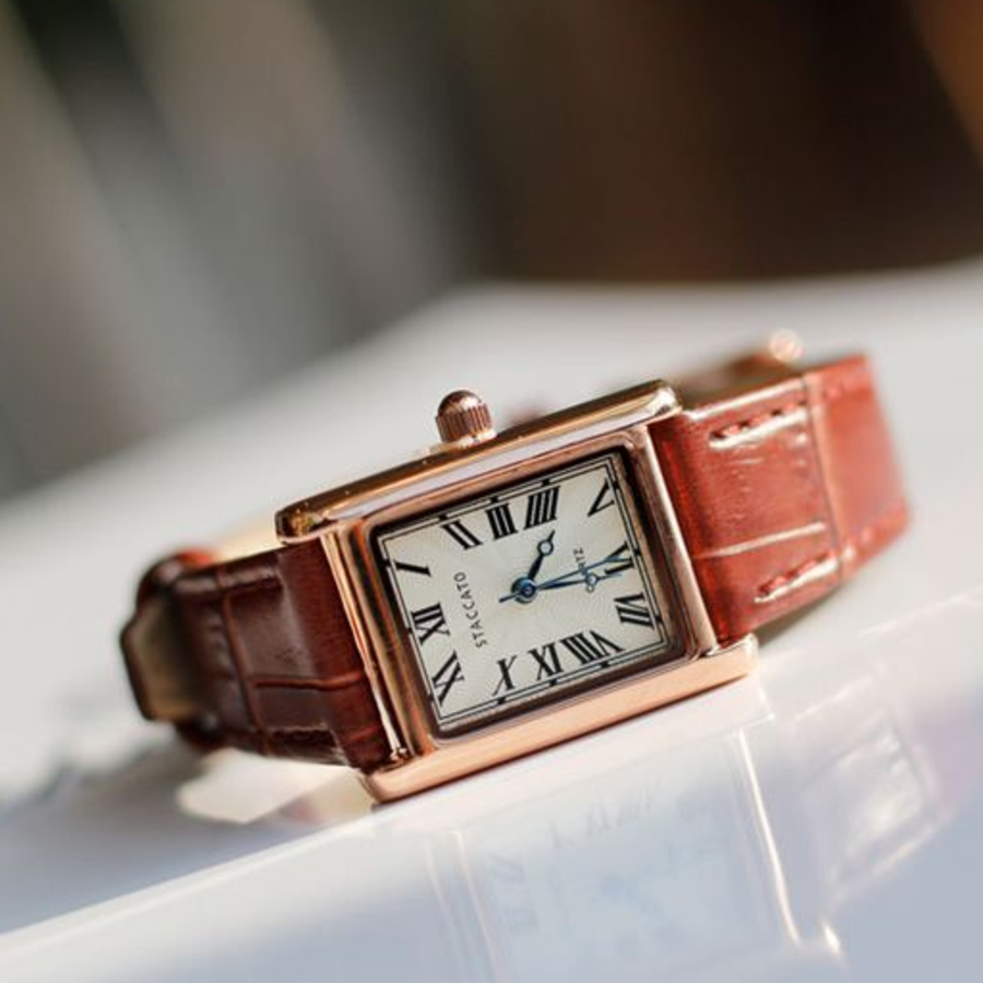 Staccato Classic Square Leather Watch — женские часы в винтажном стиле с кожаным ремешком