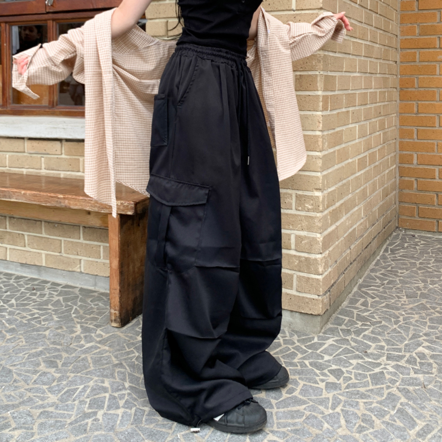 Двухщипковые карго-брюки с высокой посадкой и шнурком на поясе