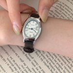 Eke Daily Classic Silver Watch — женские наручные часы в элегантном винтажном стиле для повседневных и нарядных образов