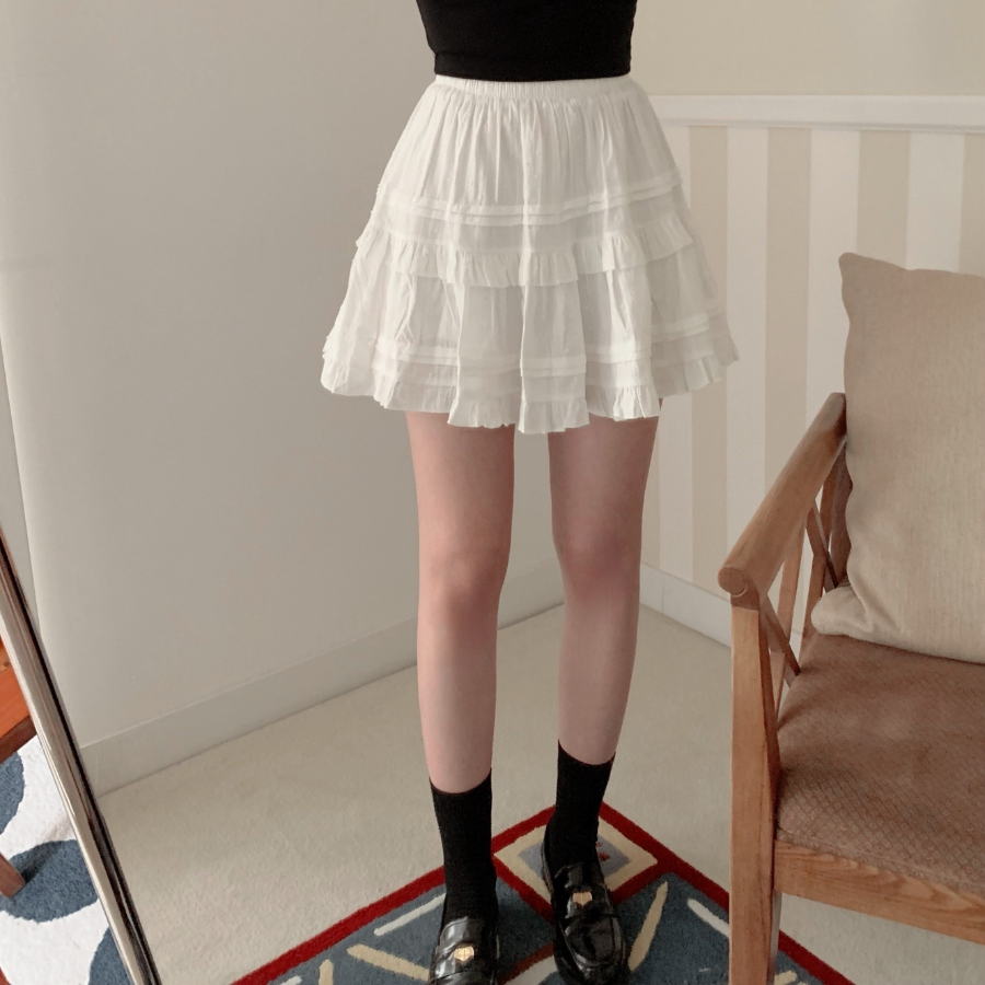 Мини-юбка с кружевом и оборками