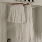 Мини-юбка с кружевом и оборками