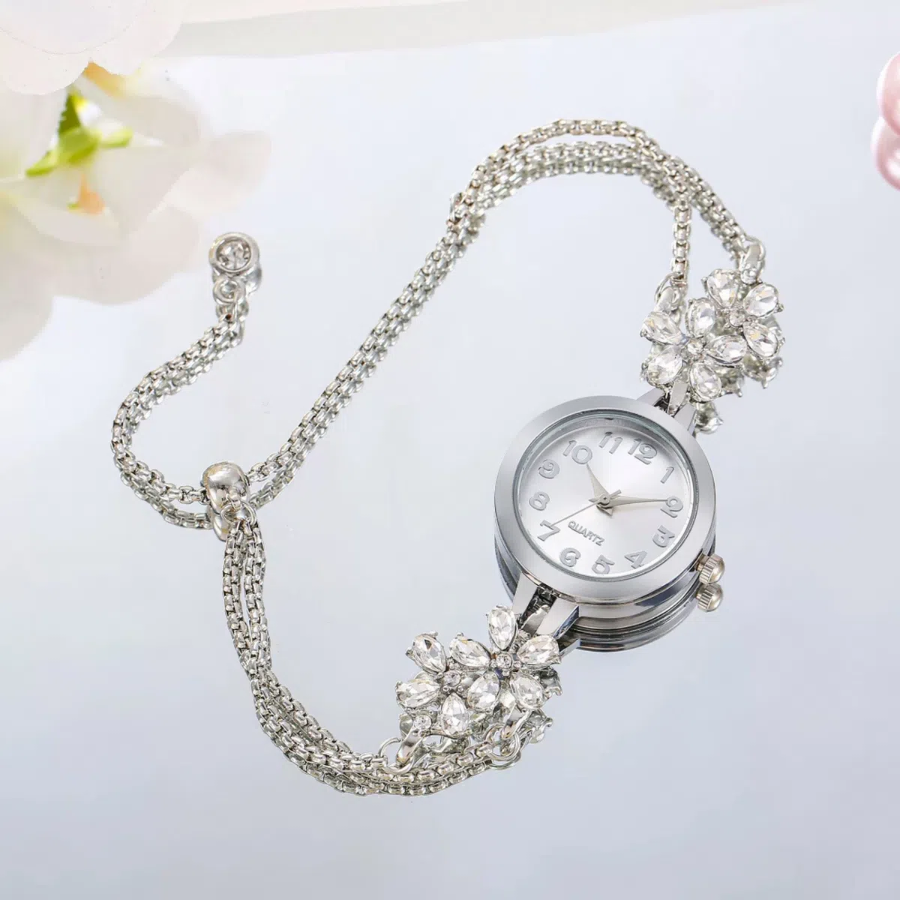 Daisy Slide Women’s Wristwatch (Silver) — изящные женские часы в универсальном серебристом оттенке для стильного повседневного образа