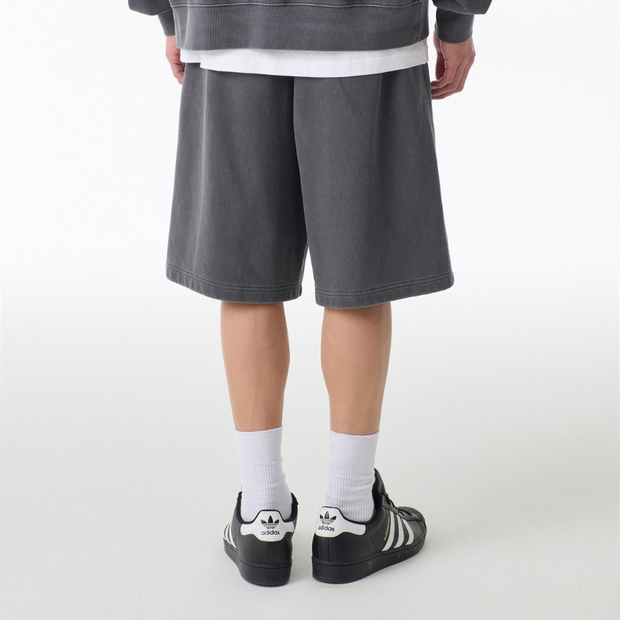 Pigment One-Tuck Bermuda Sweat Pants [Charcoal Gray]