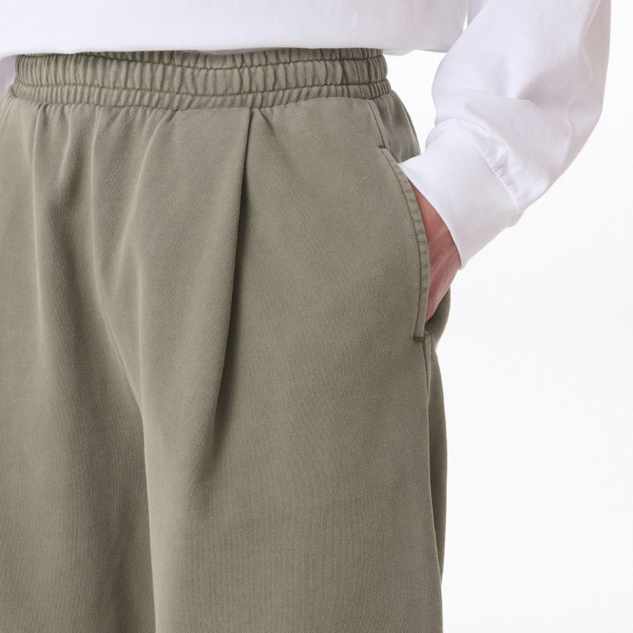 Pigment One-Tuck Bermuda Sweat Pants [Khaki]