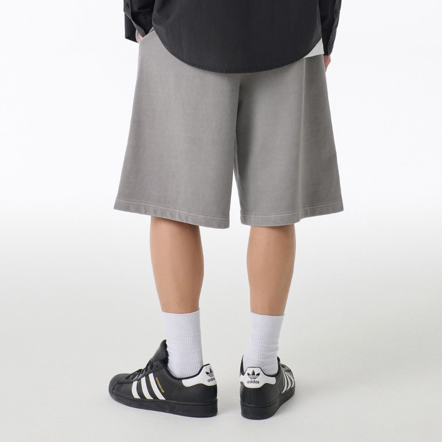 Pigment One-Tuck Bermuda Sweat Pants [Gray]