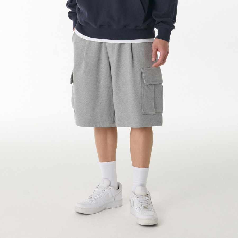 One-Tuck Cargo Bermuda Sweat Pants [Medium Gray]