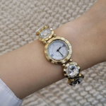 Big Cubic Round Antique Bangle Watch — женские наручные часы-браслет с крупными кристаллами и антикварным дизайном