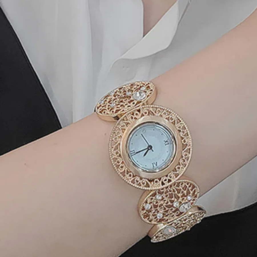 Round Lace Cubic Bracelet Watch — женские наручные часы-браслет с ажурным дизайном и кристаллами