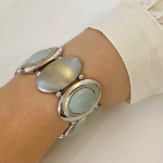 Roa Mint Oval Silver Bracelet Watch — женские наручные часы с мятным овальным циферблатом и серебристым браслетом