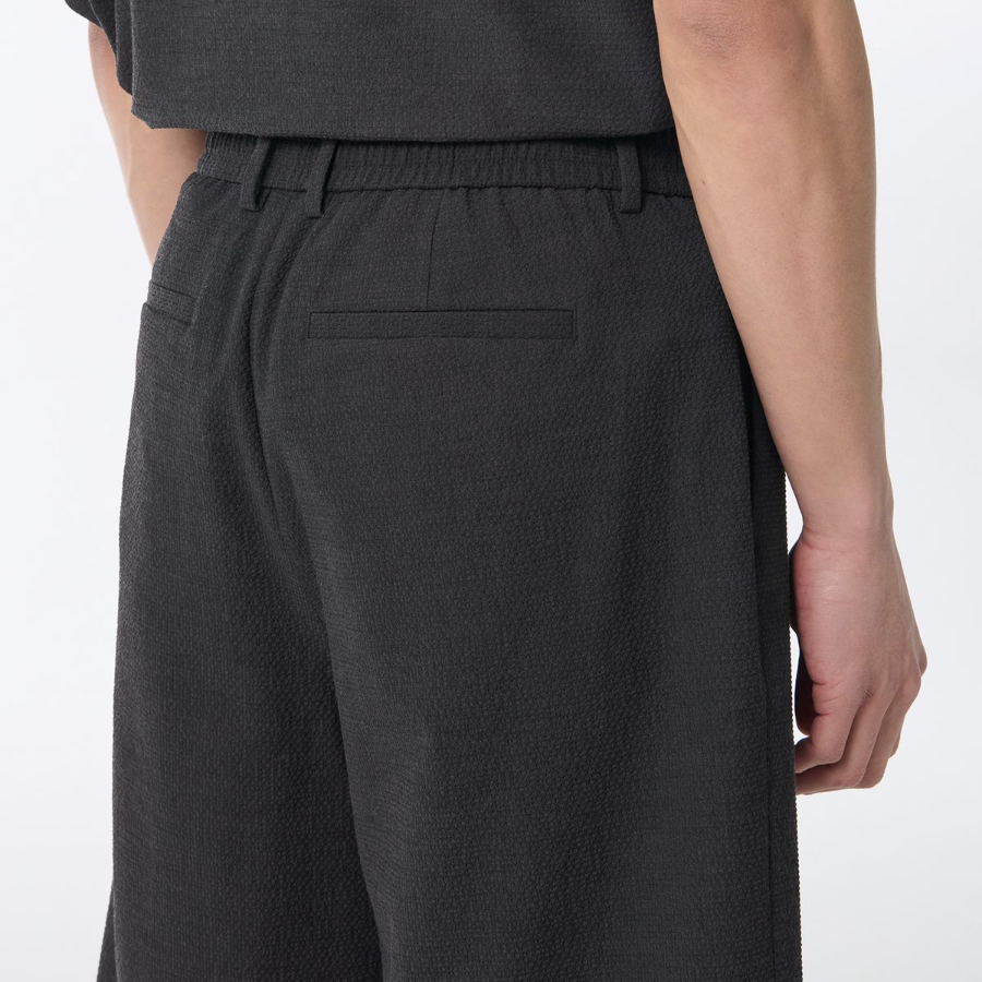 Seersucker One-Tuck Wide Banding Shorts [Gray]