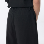 Seersucker One-Tuck Wide Banding Shorts [Black]