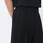 Seersucker One-Tuck Wide Banding Shorts [Black]