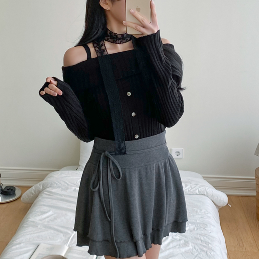 Lace Muffler, Lace Choker, Lace Tie Layered Spring Look — кружевной шарф, чокер и шнур для многослойного весеннего образа