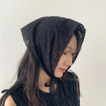 Punching Flower Embroidered Cotton Head Scarf — хлопковый платок с вышивкой и перфорацией в цветочный узор