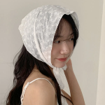 Punching Flower Embroidered Cotton Head Scarf — хлопковый платок с вышивкой и перфорацией в цветочный узор