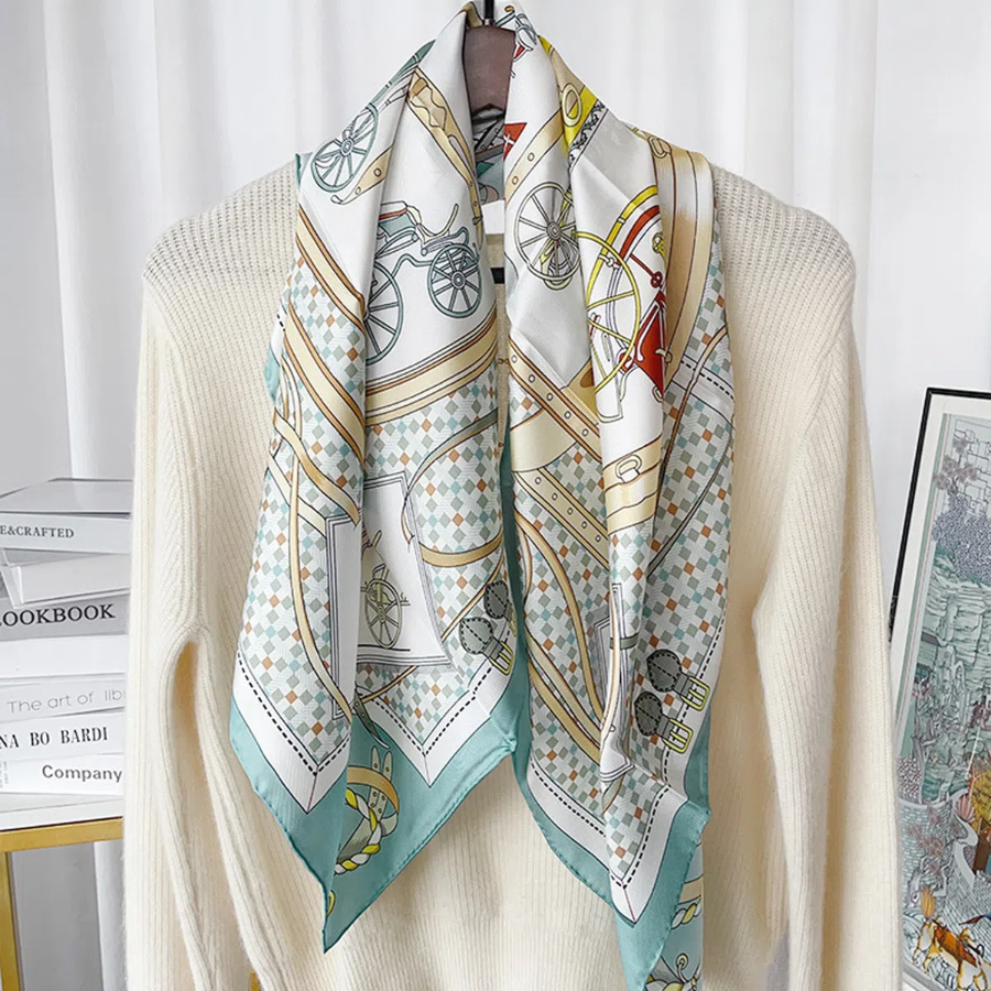 Lousang Victoria Royal Mint Scarf — мятный квадратный шарф в королевском стиле для межсезонья