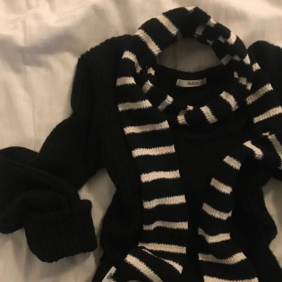 Seep Stripe Long Muffler — удлинённый шарф в полоску в стиле casual