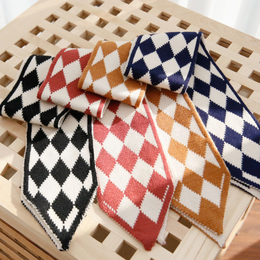 Argyle Knit Petit Muffler — вязаный мини-шарф с аргайл-узором