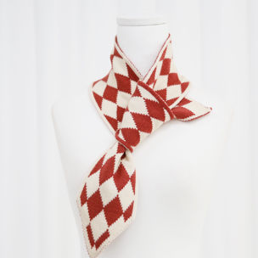Argyle Knit Petit Muffler — вязаный мини-шарф с аргайл-узором