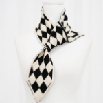 Argyle Knit Petit Muffler — вязаный мини-шарф с аргайл-узором