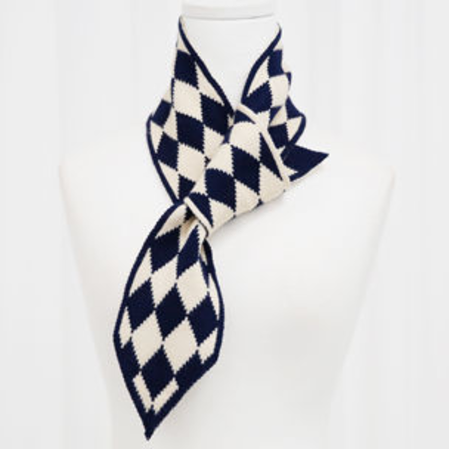 Argyle Knit Petit Muffler — вязаный мини-шарф с аргайл-узором