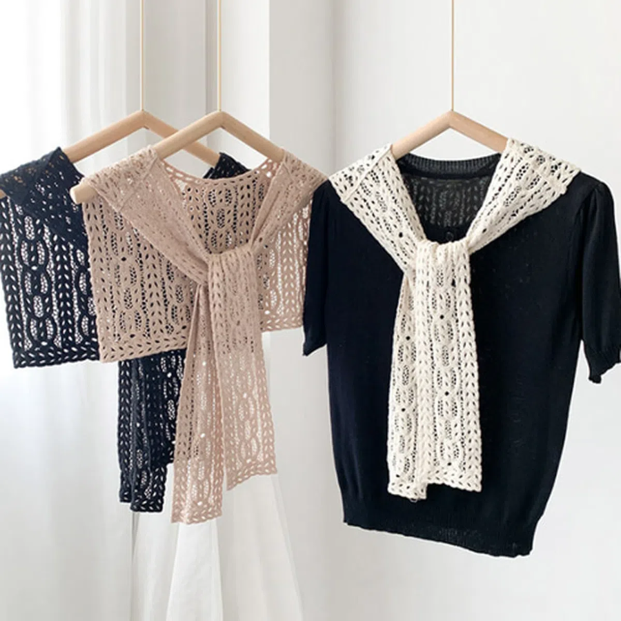 Punching Knit Shoulder Cape Shawl — вязаный накидной кейп-шаль с перфорацией